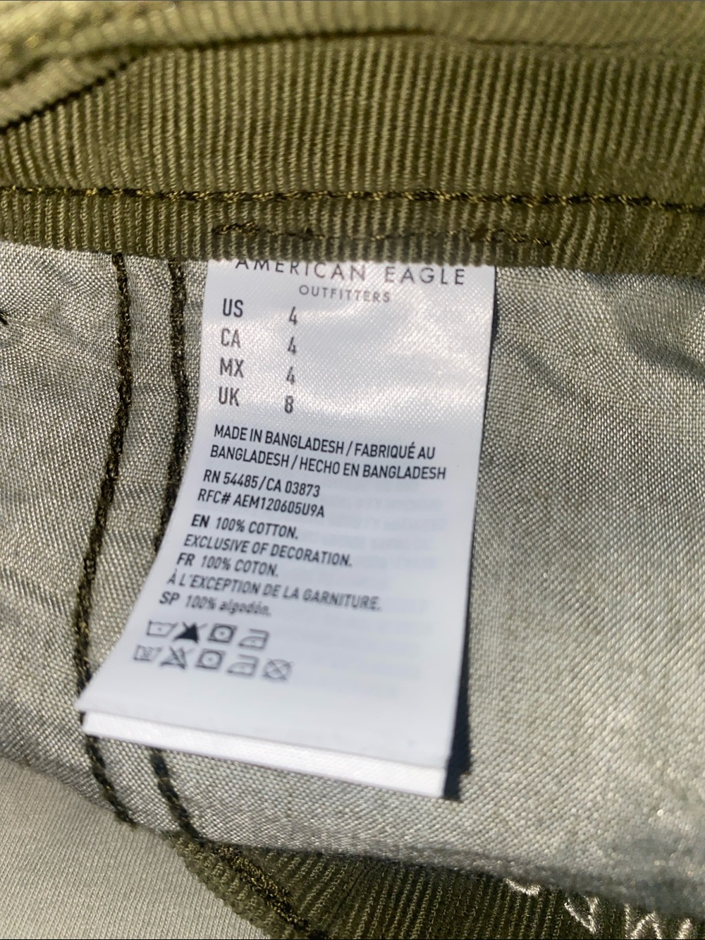 💋 Olive green American Eagle cuffed corduroy shorts with pleated front! - Picture 5 of 8